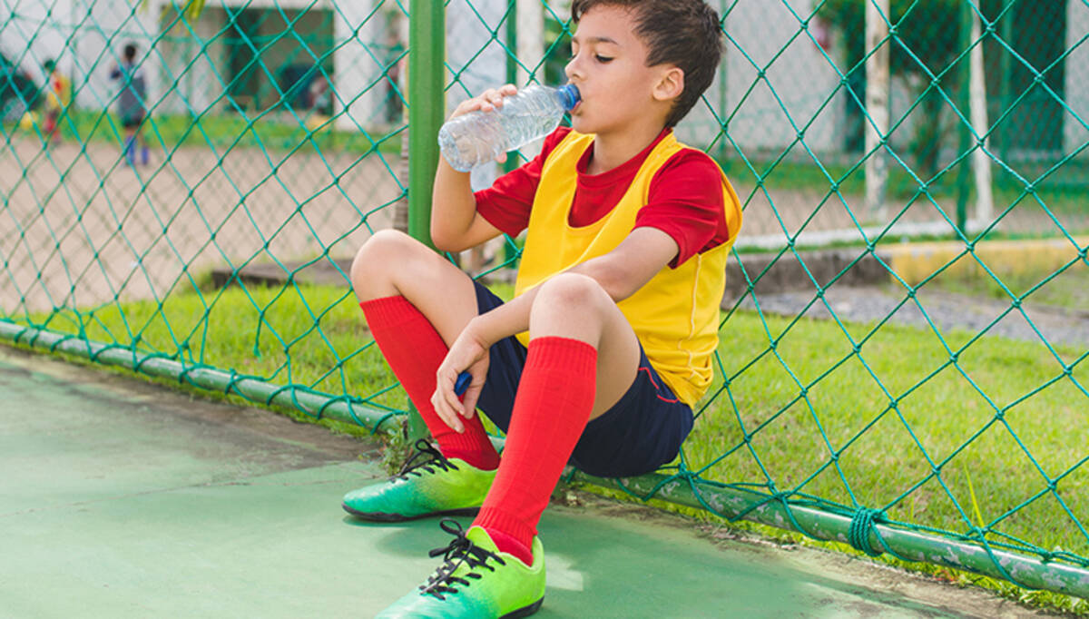 スポーツドリンクは万能ではない 子供のスポーツに適した水分補給の正解とは 2020年6月17日 エキサイトニュース