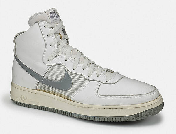 ナイキ名作スニーカー列伝 エア フォース 1 が街で憧れのスニーカーになったとき 21年5月14日 エキサイトニュース