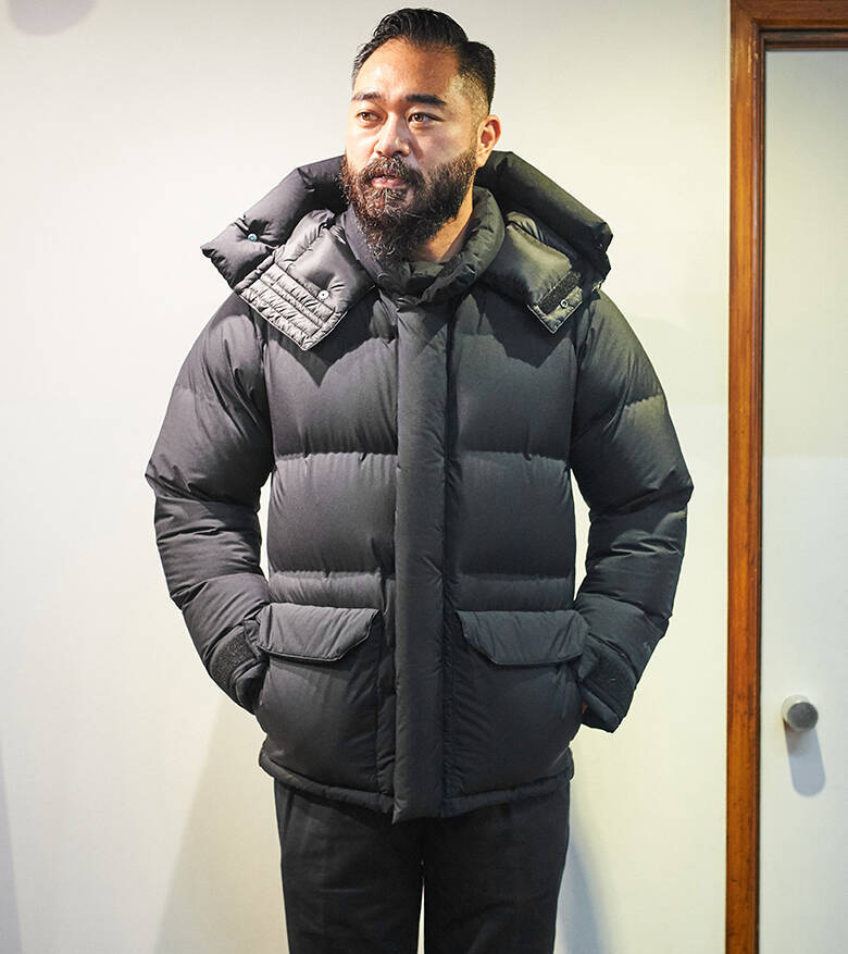 日本沈没』で熱視線の“黒ダウン”。その正体は「ザ・ノース・フェイス 