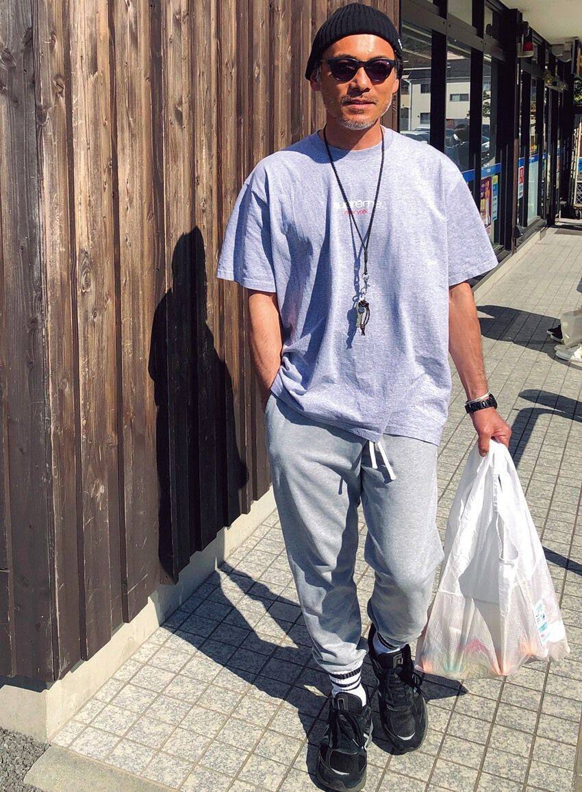 スウェットを部屋着に見せない3つのポイント。その効能がわかる、5つの 