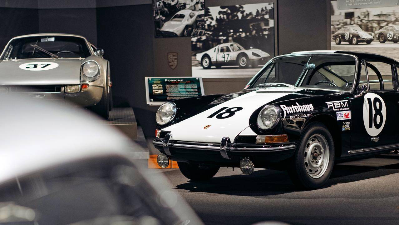 ブラックとホワイトのポルシェ911 モータースポーツの歴史で重要な一台 年9月5日 エキサイトニュース