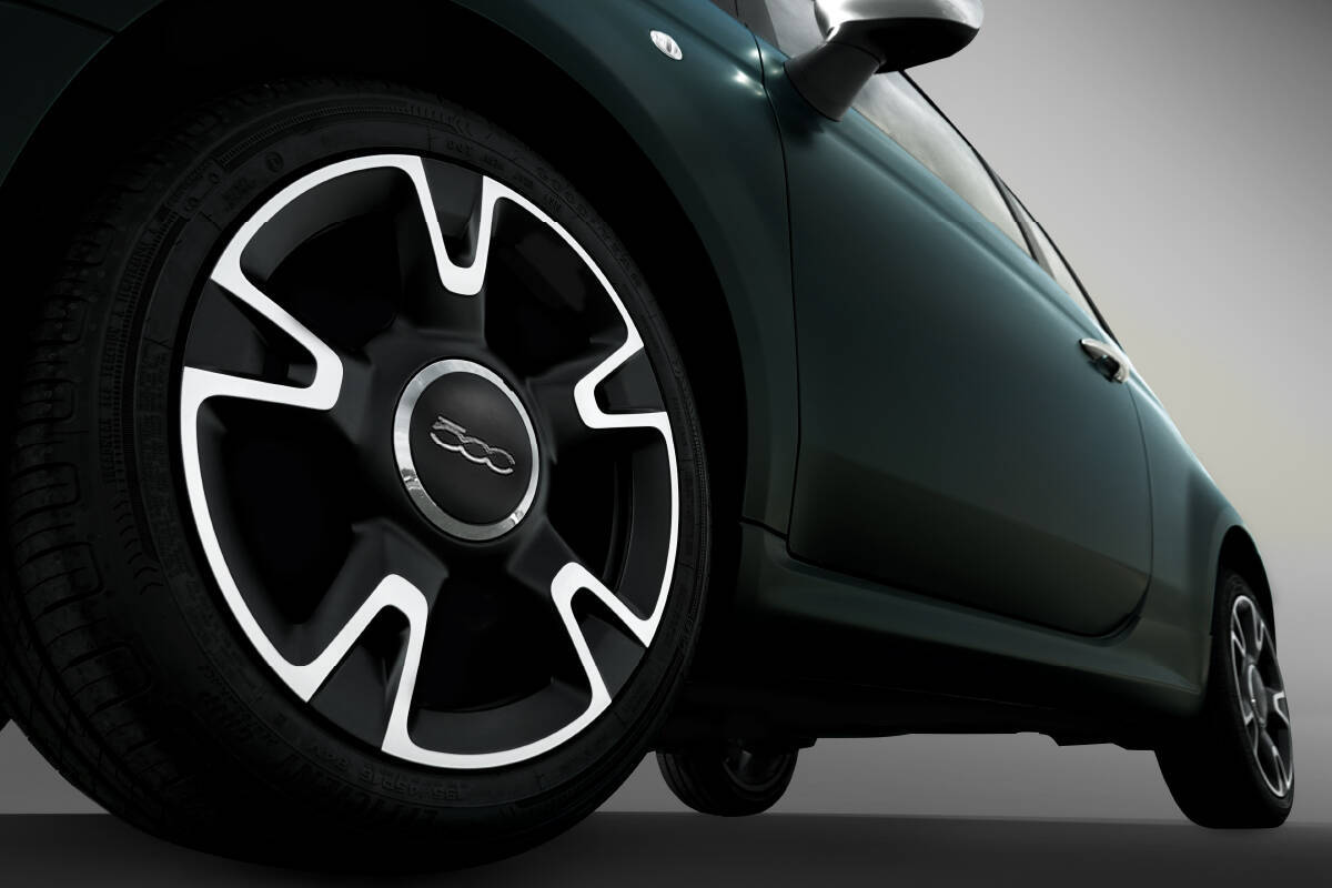 マニュアルトランスミッション搭載の限定フィアット 500が登場 年9月10日 エキサイトニュース