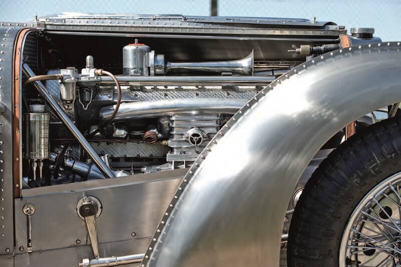 マグネシウム合金磨き出しのボディを持つ幻の車 光り輝くブガッティ 19年4月5日 エキサイトニュース 6 10