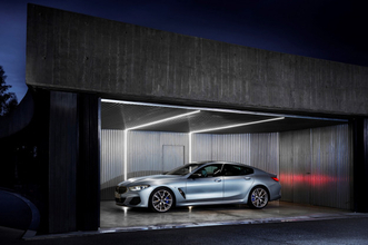 BMWの最上級クーペらしい｢駆けぬける歓び｣を体感する8シリーズの新型