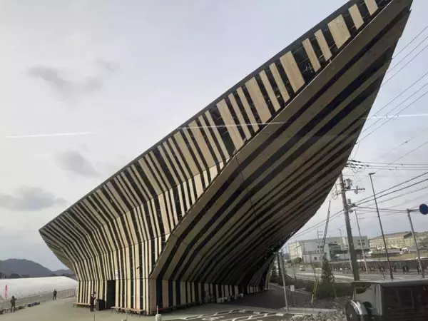 「スズキナオ　行き先のわからないツアーに参加する」の画像