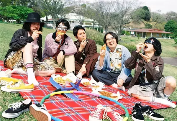 「「オモコロチャンネル」を丸ごと一冊大特集！ 『オモコロチャンネル 完全読本』発売【写真多数】」の画像