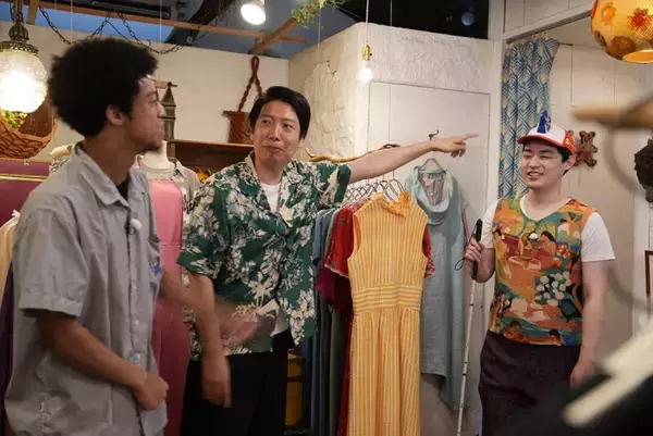 「話題の街ブラ番組が全国再放送！　濱田祐太郎が『ブラリモウドク』で得た確信とは？」の画像