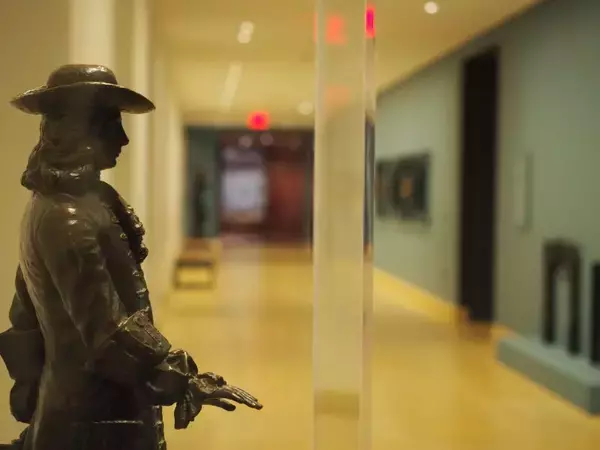 「アメリカン・ギャラリーが反省するナショナル・コロニアル・ヒストリー ――フィラデルフィア美術館と修正主義的アメリカ史／第15回 ミュージアムで迷子になる」の画像