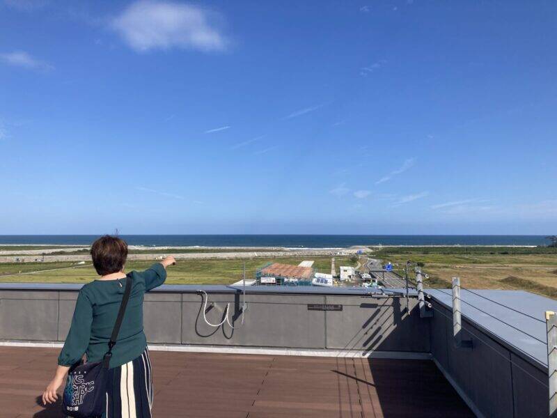 スズキナオ　双葉町に住んでいる山根さんと一緒に街を歩く