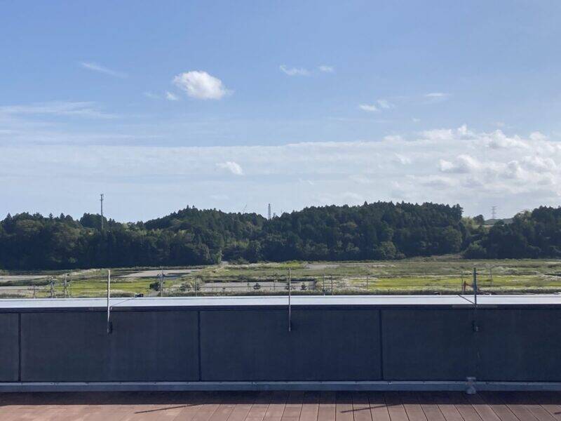 スズキナオ　双葉町に住んでいる山根さんと一緒に街を歩く