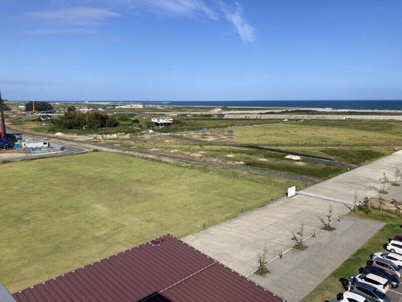 スズキナオ　双葉町に住んでいる山根さんと一緒に街を歩く