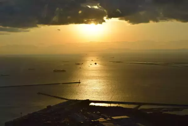 「スズキナオ　日が沈んで夜になるまでずっと見る」の画像