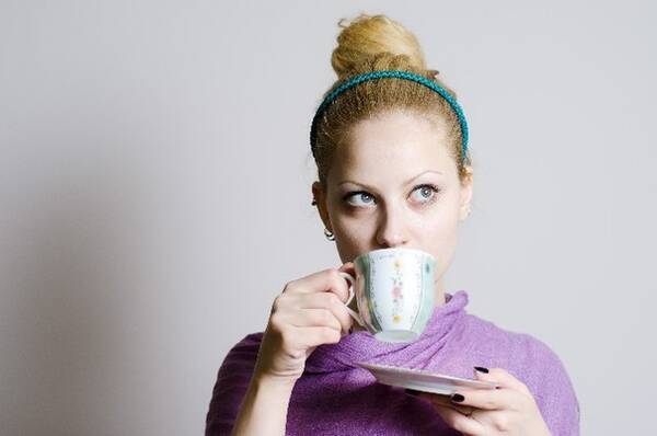 カチューシャ 髪飾りは日本だけ カチューシャの由来 14年3月26日 エキサイトニュース