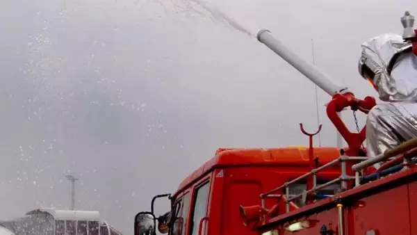 沖縄・糸満市で原野火災　付近には不発弾、自衛隊が緊急回収