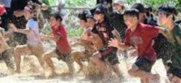 自然の中で大冒険　泥だらけで遊ぶ　沖縄・金武のネイチャーみらい館【ＧＷ⑥】