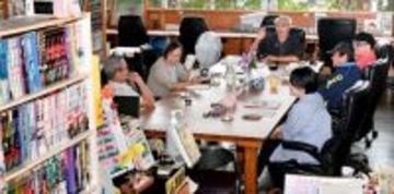 中学生以下は無料、大人も500円で時間制限なし！　元教師が沖縄・北中城に作った“キセキ”の漫画喫茶とは【写真たっぷり】