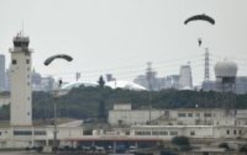 米軍、嘉手納の降下訓練計画を削除　15日予定　中止の可能性