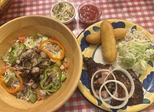 【北谷町】アラハビーチサイドのジャマイカン料理屋さん『FLEX Bar & Grill』本場仕込みのジャークチキンを堪能してきたよ♪【美ら浜つーしん】