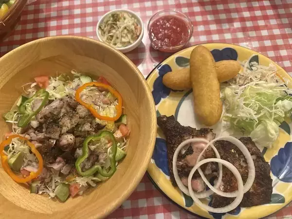 「【北谷町】アラハビーチサイドのジャマイカン料理屋さん『FLEX Bar & Grill』本場仕込みのジャークチキンを堪能してきたよ♪【美ら浜つーしん】」の画像