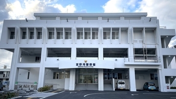 「ストーカーではない」50歳の男、女性に好意伝えるLINEや電話を数十回か　宜野湾署が逮捕
