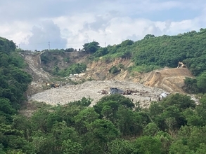 土砂崩れが発生　沖縄・中城村のハートライフ病院近く　人や家屋への被害なし