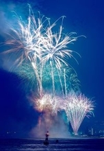 ［沖縄days］「日本一早い夏の花火大会」琉球海炎祭、浦添の夜空彩る