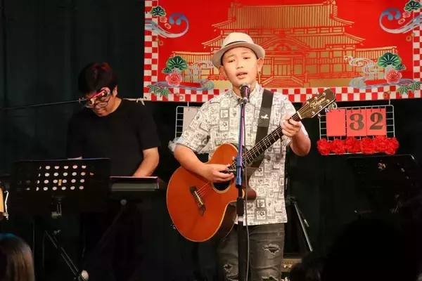 「チケット3時間で完売「新春こーはく芸能合戦」　喜納昌吉氏も絶賛、若手中心16組が魅せた“沖縄民謡の現在地”」の画像