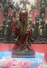 「アジア最強」の縁結びの神が沖縄市に！　手に赤い糸を持つ台湾の「月下老人」　来年1月23日まで、拝めるスポットは？　