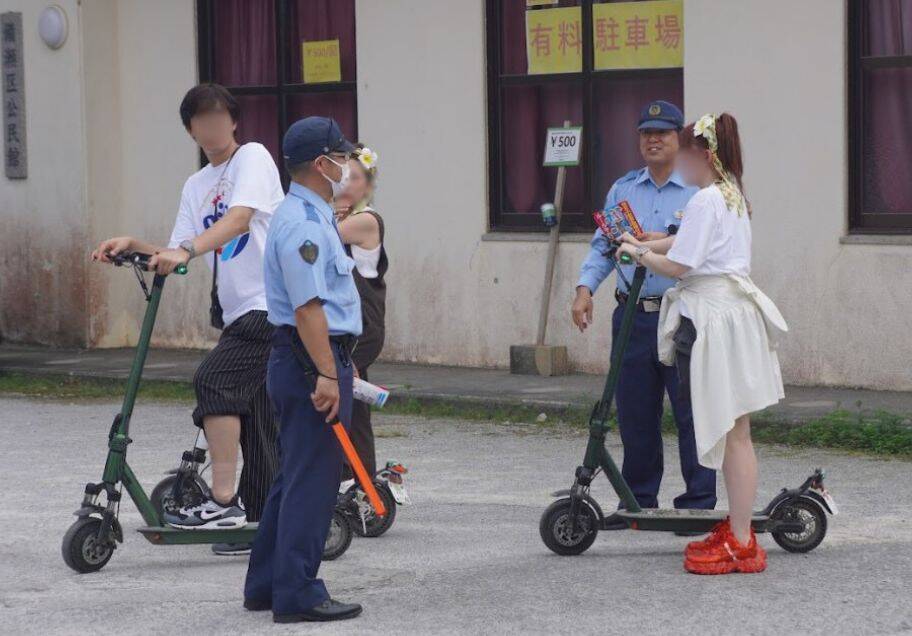 「いつ大事故が…」沖縄の人気観光地・備瀬フクギ並木で危険走行　電動キックボード巡り住民悲鳴