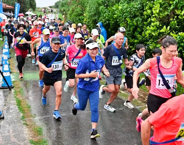 沖縄・残波岬駅伝、宜野湾陸友会Aが7連覇　東シナ海を望むコース　505人が駆け抜けた