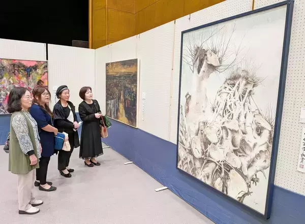 沖展の力作148点集結　うるま市で選抜展が開幕　入場無料、4月19日まで