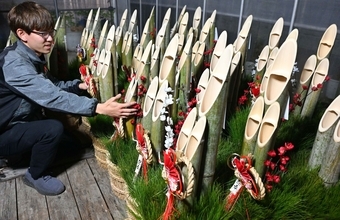 「来年一年がよい年に」と願い込め　門松作りに大忙し