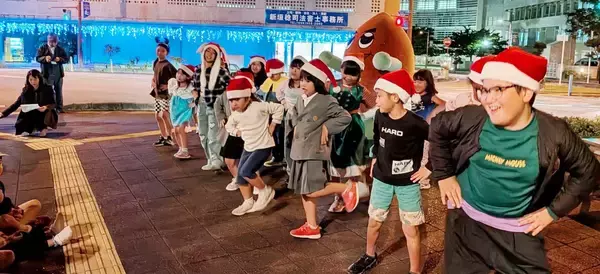 沖縄・嘉手納町に10万球の輝き　商工会イルミネーション点灯、冬の町並みを彩る