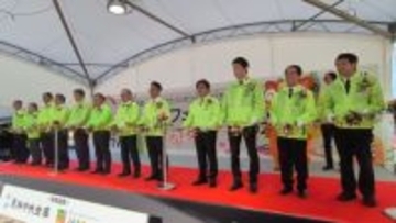 「沖縄の食文化を再発見して」花と食のフェスティバル開幕　116団体が出展　那覇市・奥武山公園で1月25日まで