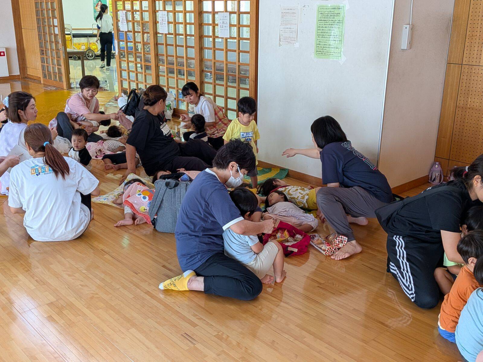 【沖縄に津波注意報】各地で何が　高速船引き返し、園児や観光客ら避難　米軍基地はゲート開放（随時更新）