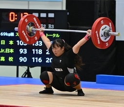 並里柚希（名護）が頂点に　インターハイ重量挙げ女子69キロ級　トータル173キロ