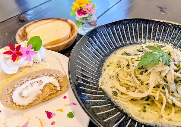 「ナッツ超えるザクザク食感！感動の「黒糖ロール」　三姉妹のゆんたくが弾む店に笑顔広がる　沖縄・南城市のカフェビーンズ」の画像