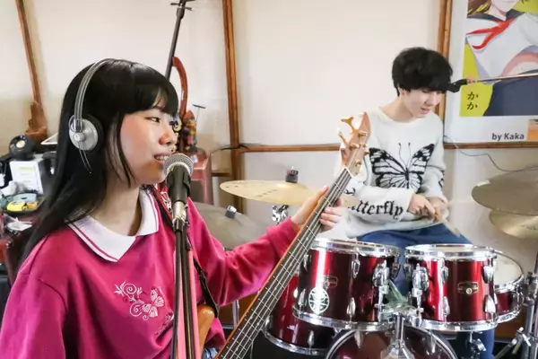 「沖縄・恩納発の高校生姉弟ユニットKITOKA、4作目「雨夜の星灯り」　夜と宇宙を“視せる”幻想サウンド」の画像