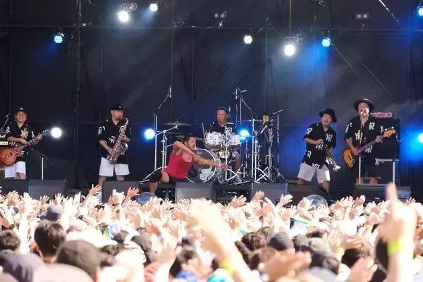 モンパチのフェスが開幕　キヨサクさん「チケット完売」に驚く　沖縄・宜野湾市、11月9日まで