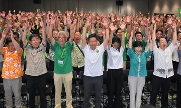 沖縄知事選、古謝玄太氏が過去最多42万票で初当選　玉城デニー氏に14万票差　自民側12年ぶり県政奪還