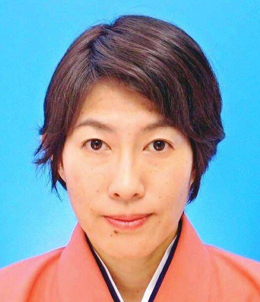 ［タイムス伝統芸能選考会］グランプリ三線8人