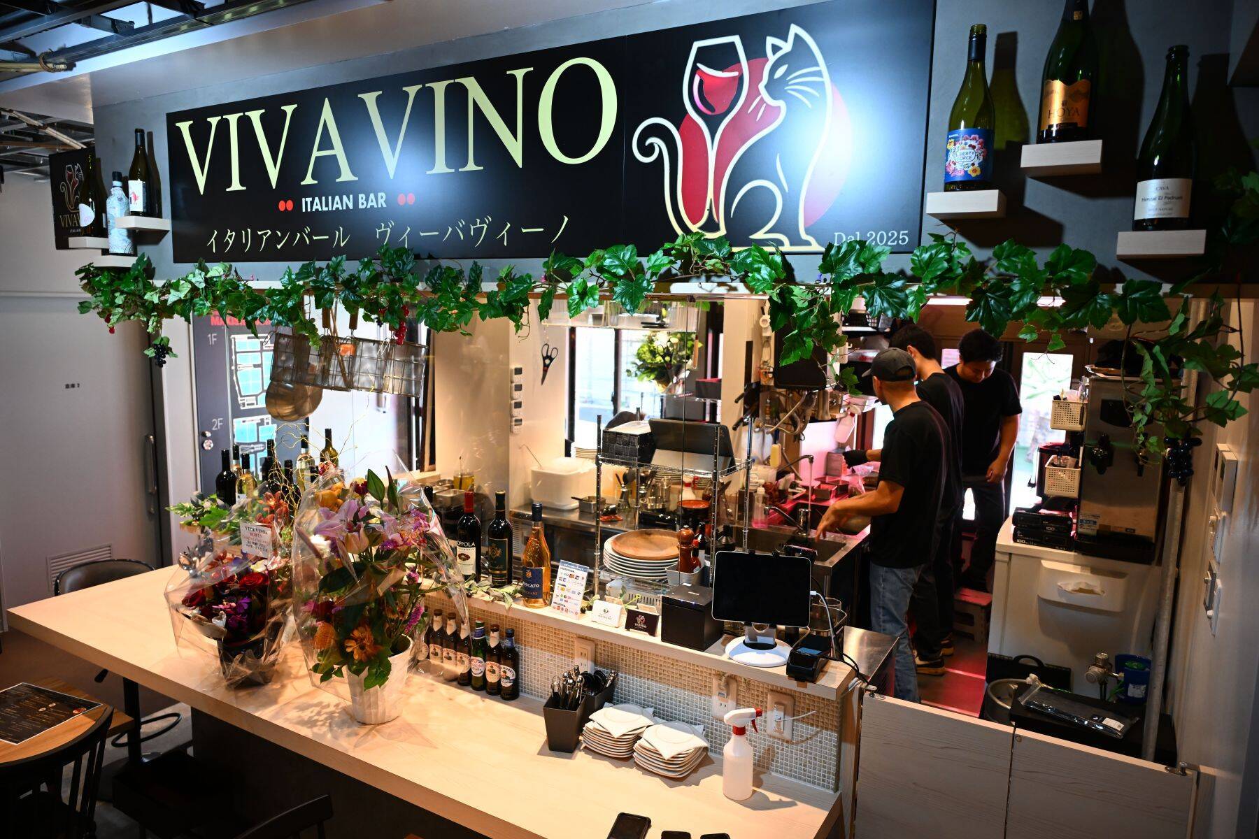 【全店写真付き】那覇のマチグヮーで“はしご酒グルメ”！ 新名所 「マキシカーニバル」全18店舗完全ガイド