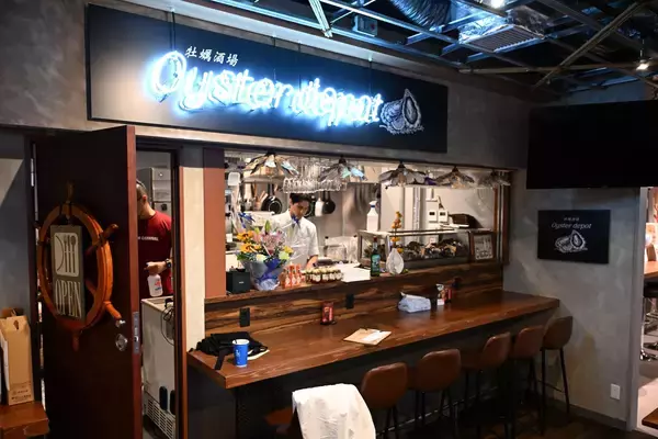 「【全店写真付き】那覇のマチグヮーで“はしご酒グルメ”！ 新名所 「マキシカーニバル」全18店舗完全ガイド」の画像