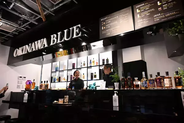 「【全店写真付き】那覇のマチグヮーで“はしご酒グルメ”！ 新名所 「マキシカーニバル」全18店舗完全ガイド」の画像