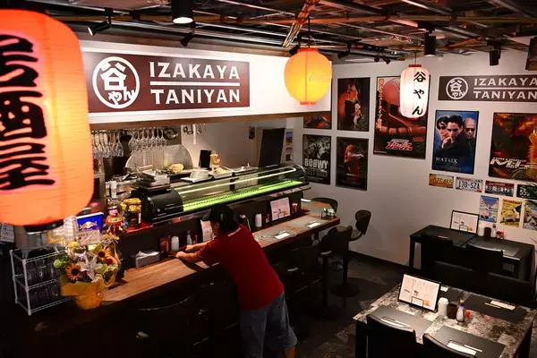 「【全店写真付き】那覇のマチグヮーで“はしご酒グルメ”！ 新名所 「マキシカーニバル」全18店舗完全ガイド」の画像