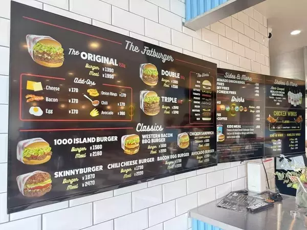 「【嘉手納町】アメリカ発の大人気ハンバーガー屋『FATBURGER OKINAWA』沖縄上陸！プレオープン初日に行ってきたよ♪【美ら浜つーしん】」の画像