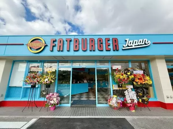 「【嘉手納町】アメリカ発の大人気ハンバーガー屋『FATBURGER OKINAWA』沖縄上陸！プレオープン初日に行ってきたよ♪【美ら浜つーしん】」の画像
