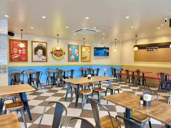 「【嘉手納町】アメリカ発の大人気ハンバーガー屋『FATBURGER OKINAWA』沖縄上陸！プレオープン初日に行ってきたよ♪【美ら浜つーしん】」の画像