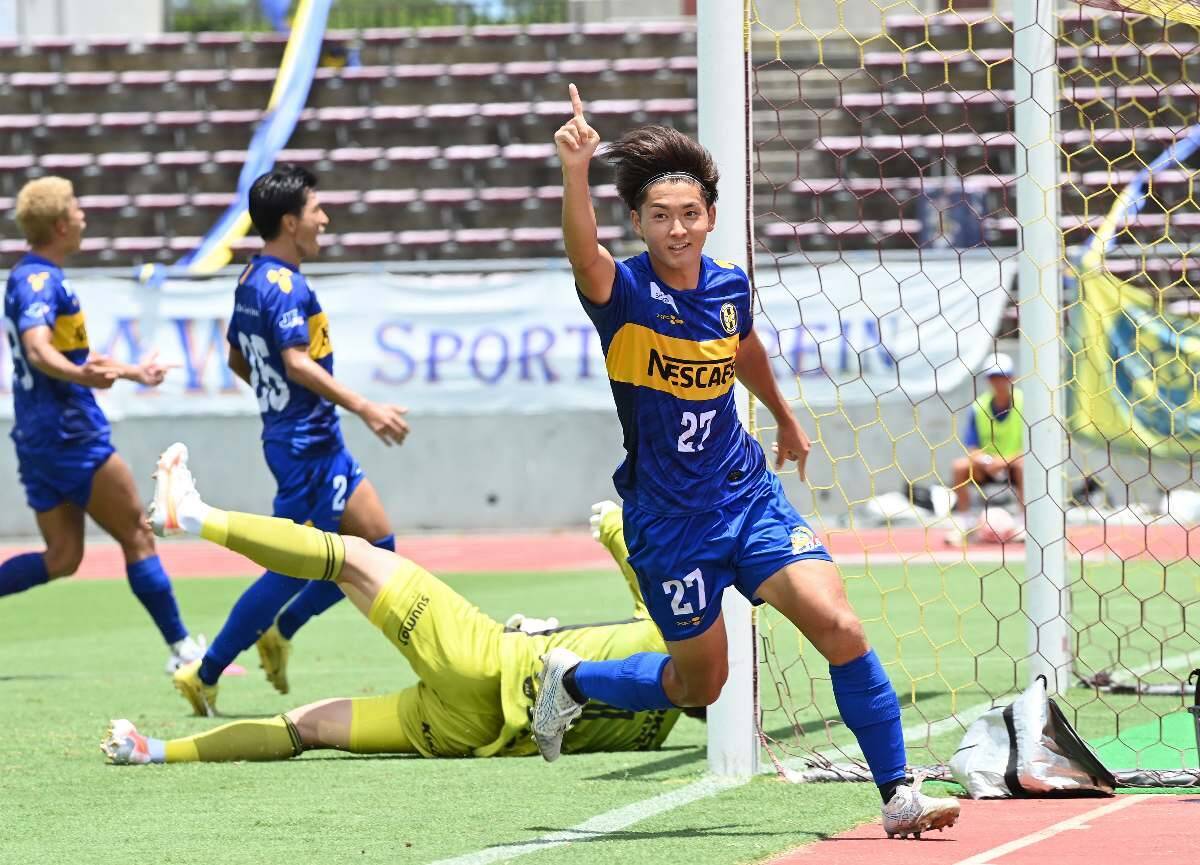 沖縄SV、3発で3連覇　FC琉球下しサッカー天皇杯出場へ　