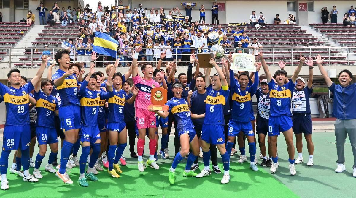 沖縄SV、3発で3連覇　FC琉球下しサッカー天皇杯出場へ　